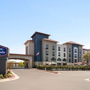 Hampton Inn & Suites San Marcos